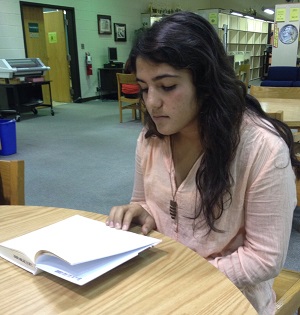 SENIOR LAURA VENTURA loves reading and is interested in joining the club this 
year!