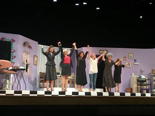 THEATERS STEEL MAGNOLIA cast gives a final bow.