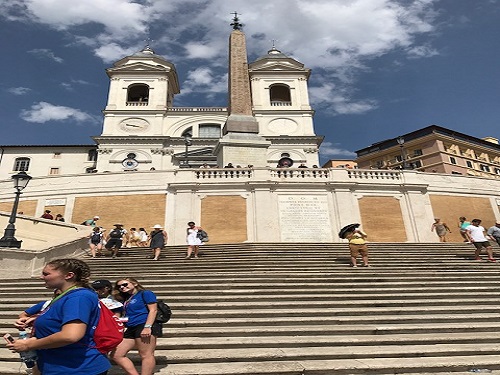 SENIOR SKYLAR MAILHES took a tour of the Spanish Steps in Rome, Italy. 