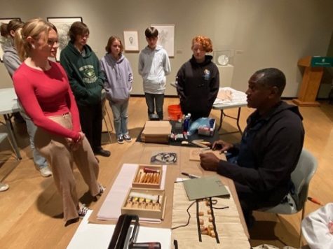Distinguished artist Steve Prince inspires art students, William and Mary Muscarelle museum