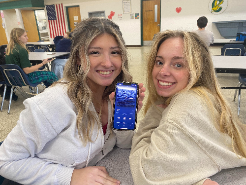 JUNIORS GIANNA VISCONTI (left) and Evelyn Johnson (right) love SZAs new album SOS. They agreed the best song on the piece is definitely Low.