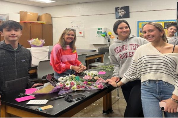 OPERATION SMILE MEMBERS placed appreciation notes on flowers for teachers on the last day of spread the love week. Teachers loved the kind gesture; anyway could see it on their faces. 