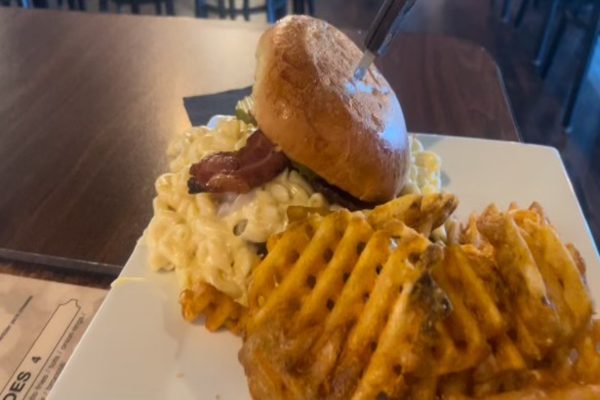 Craft Burger Bar offers “Best Burgers” at the beach